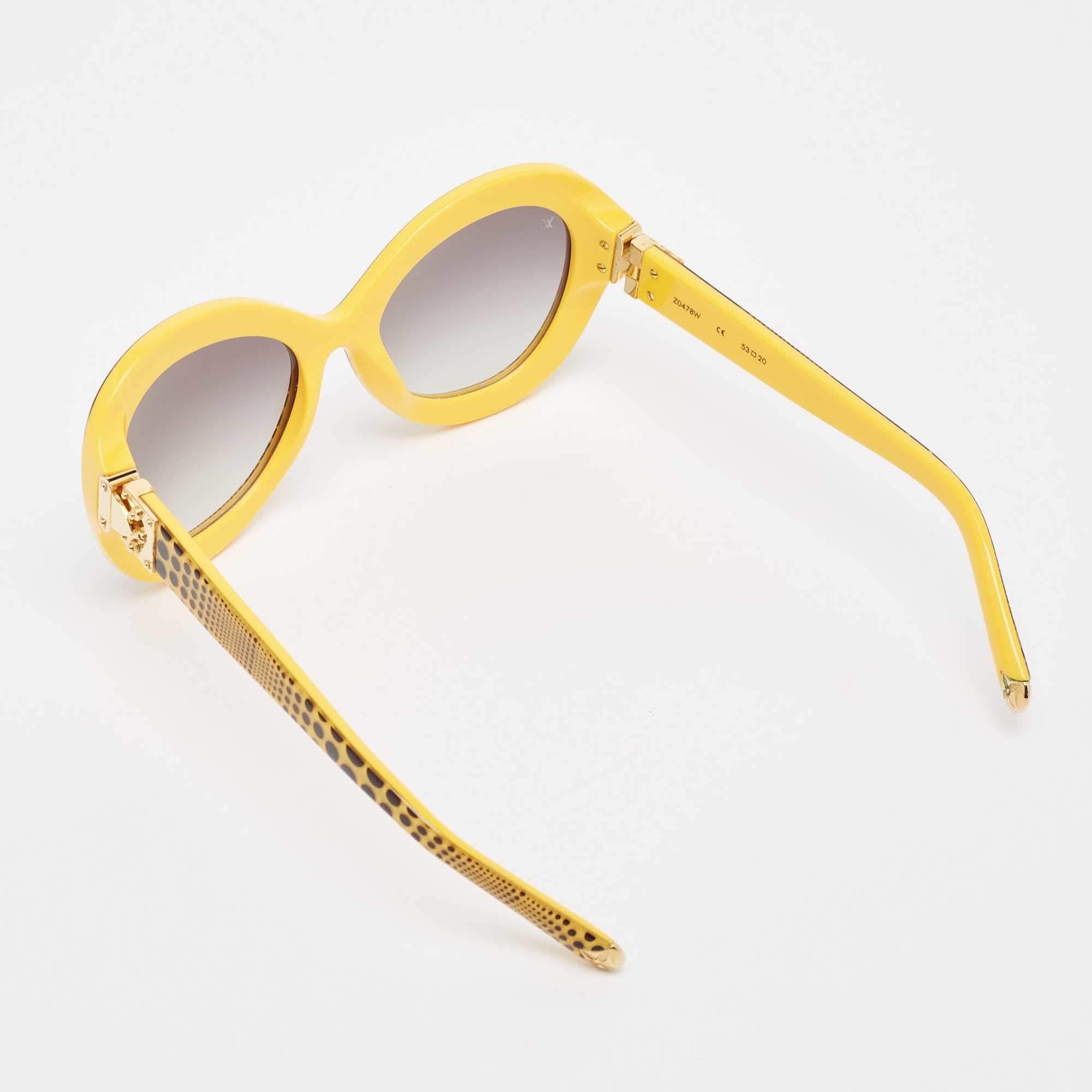We see the detailing on this exquisite pair of designer sunglasses made from fine materials. The sunglasses are luxe in appeal and practical in usage.