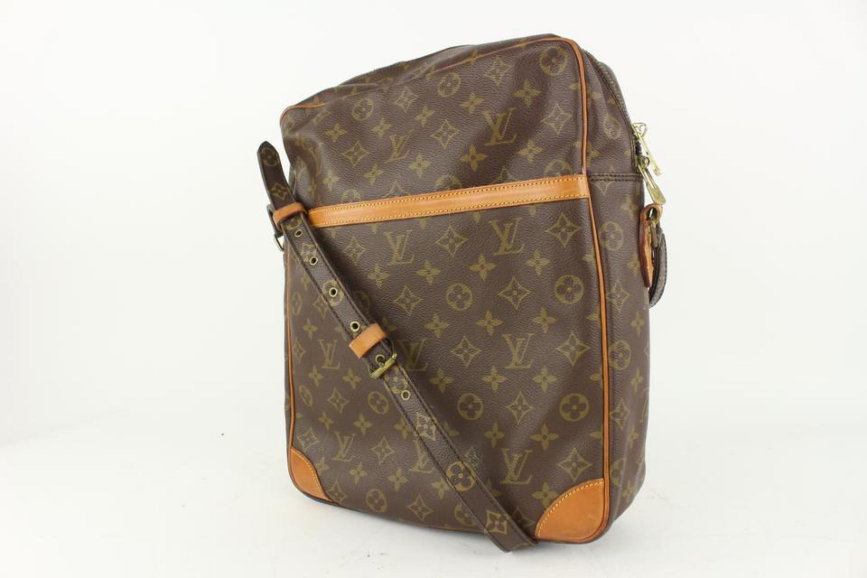 Louis Vuitton XL Monogram Danube GM Shoulder Bag 1LV88a For Sale 4
