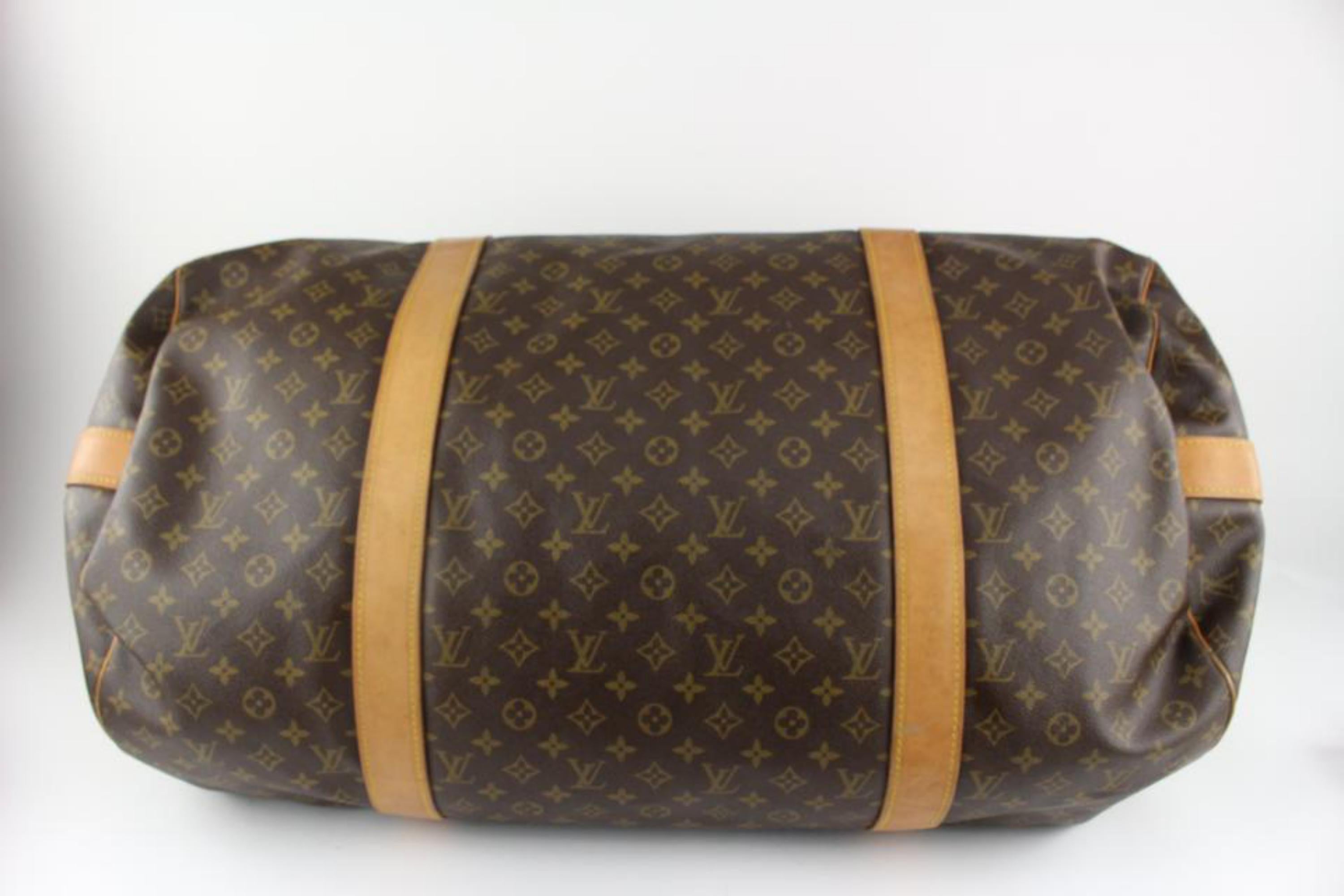 Louis Vuitton XL Monogram Sac Polochon 70 Bandouliere Keepall 16LV1104 In Good Condition For Sale In Dix hills, NY