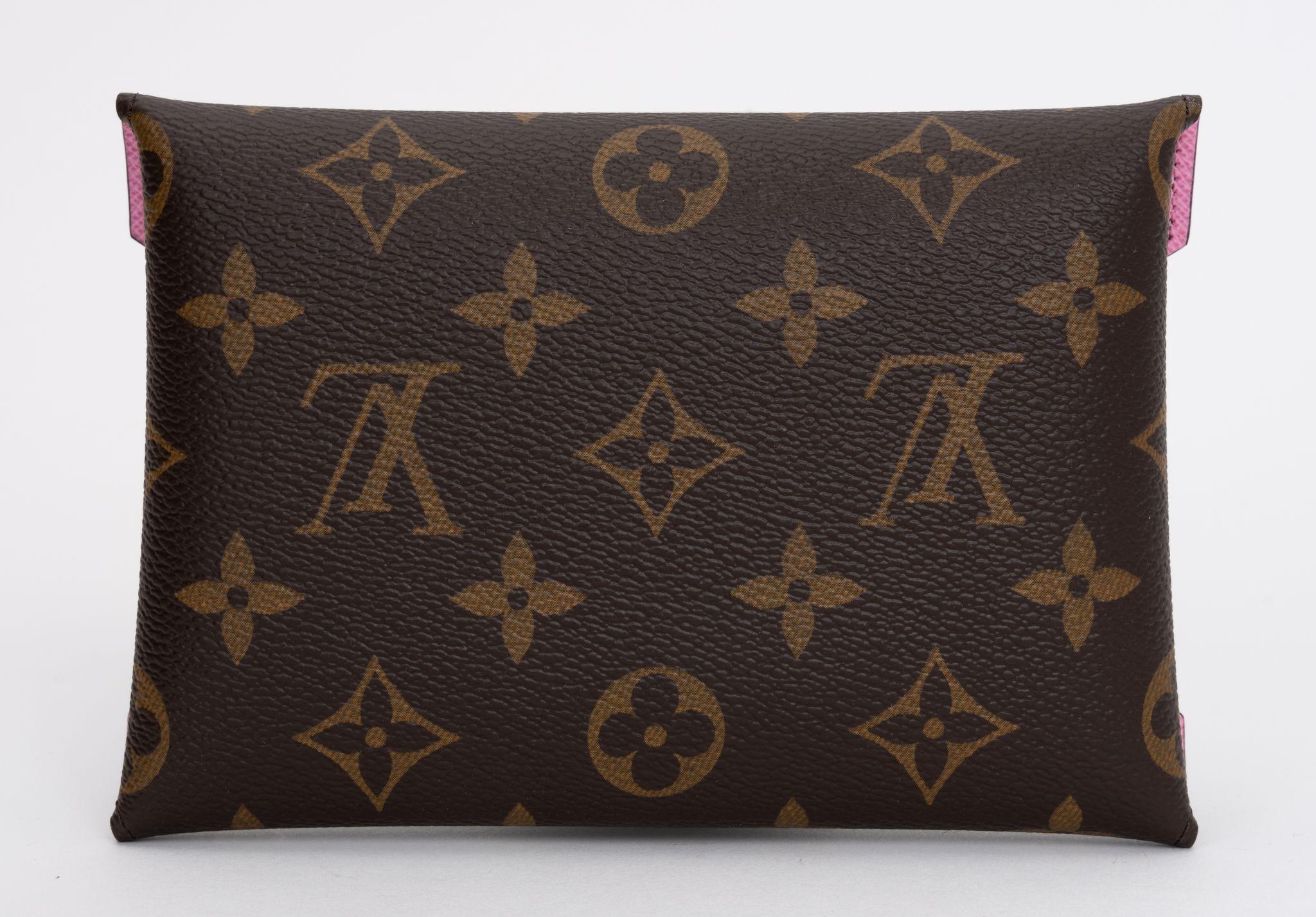 Louis Vuitton Xmas 23 Kirigami Pochettes For Sale 2