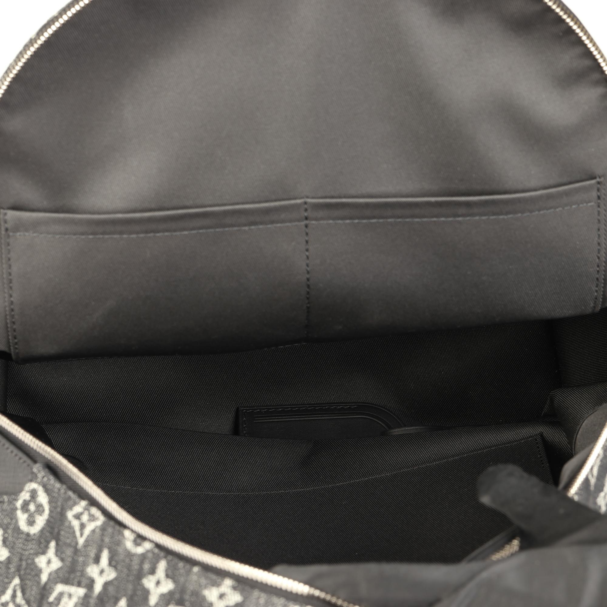 Louis Vuitton xNigo Navy Taurillon Leather & Monogram Denim MultiPocket Backpack For Sale 3