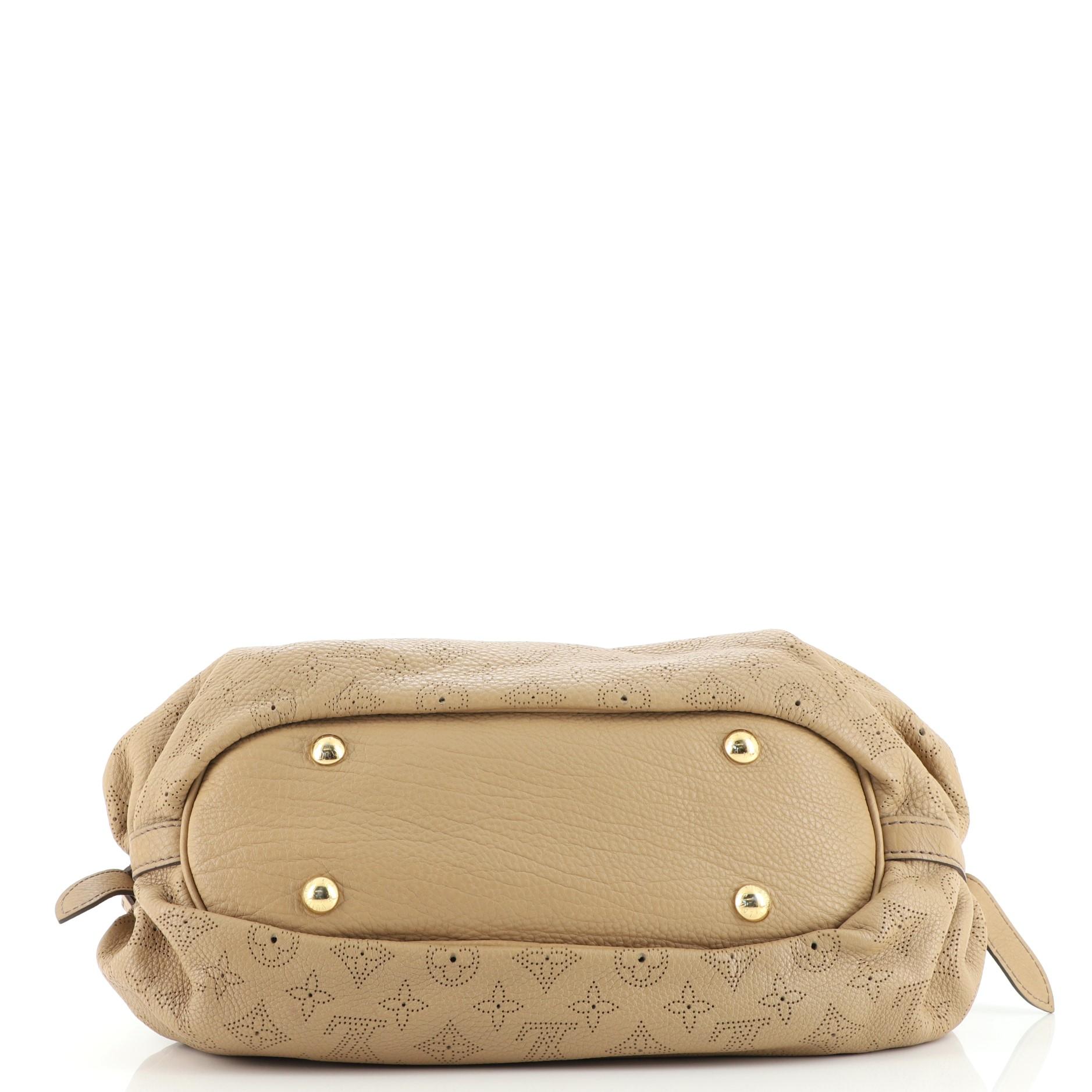 Louis Vuitton XS Umhängetasche Mahina Leder für Damen oder Herren