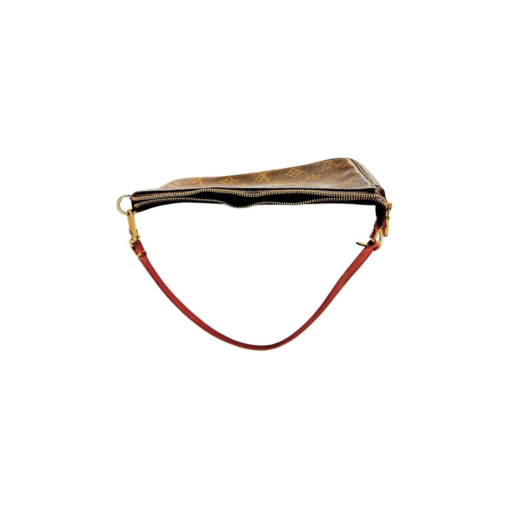 Louis Vuitton Y2K Monogram Pochette Zubehör im Angebot 1