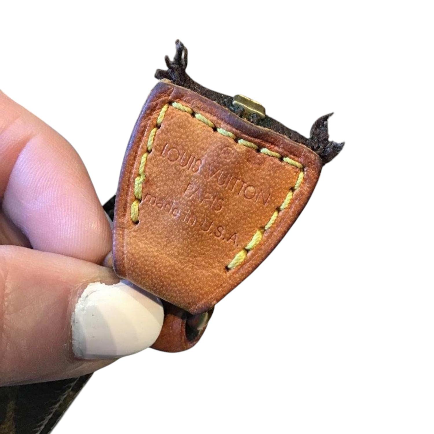 Louis Vuitton Y2K Monogram Pochette Zubehör im Angebot 3