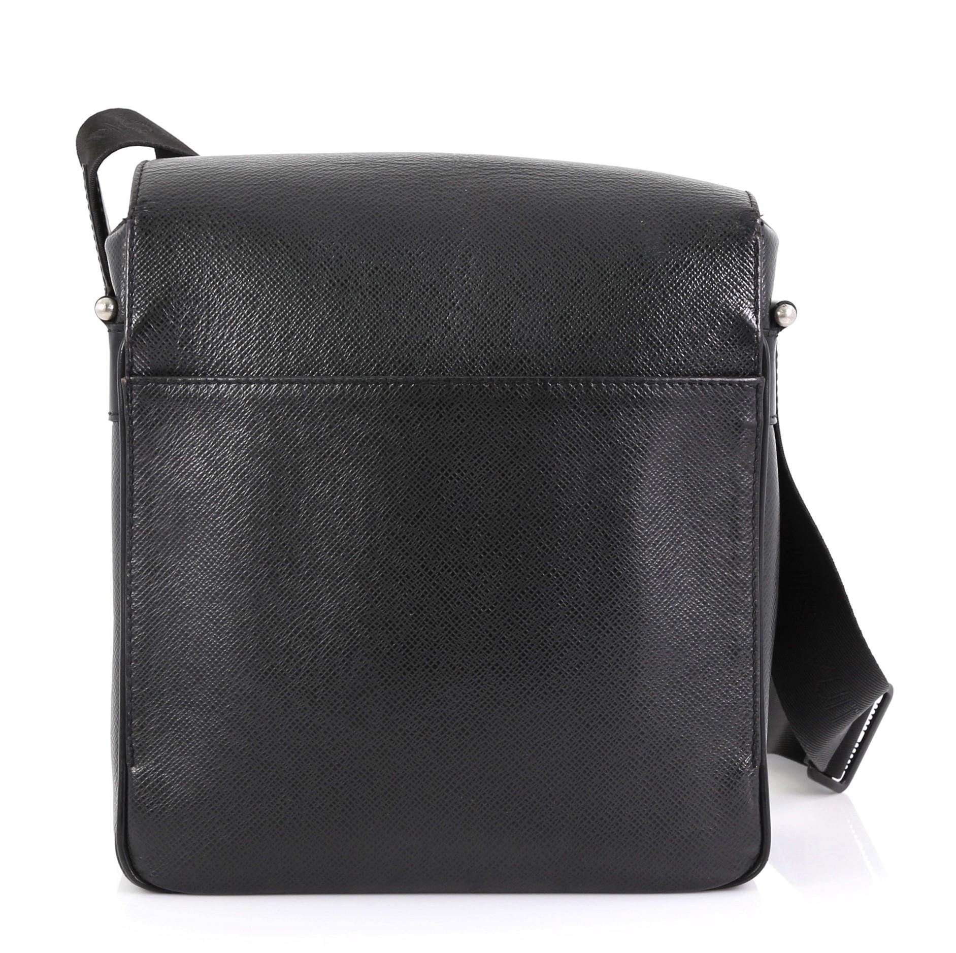 Black Louis Vuitton Yaranga Messenger Bag Taiga Leather Medium