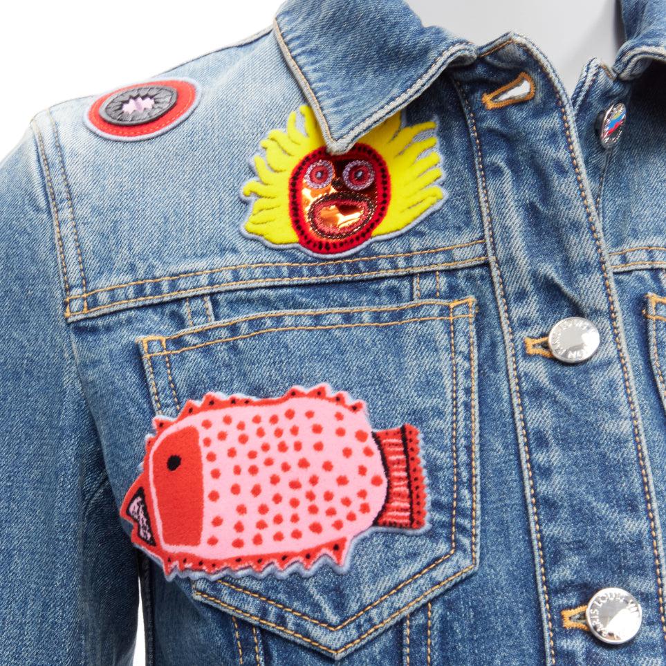 LOUIS VUITTON Yayoi Kusama 2023 Faces leather patch blue denim jacket FR34 XS For Sale 3