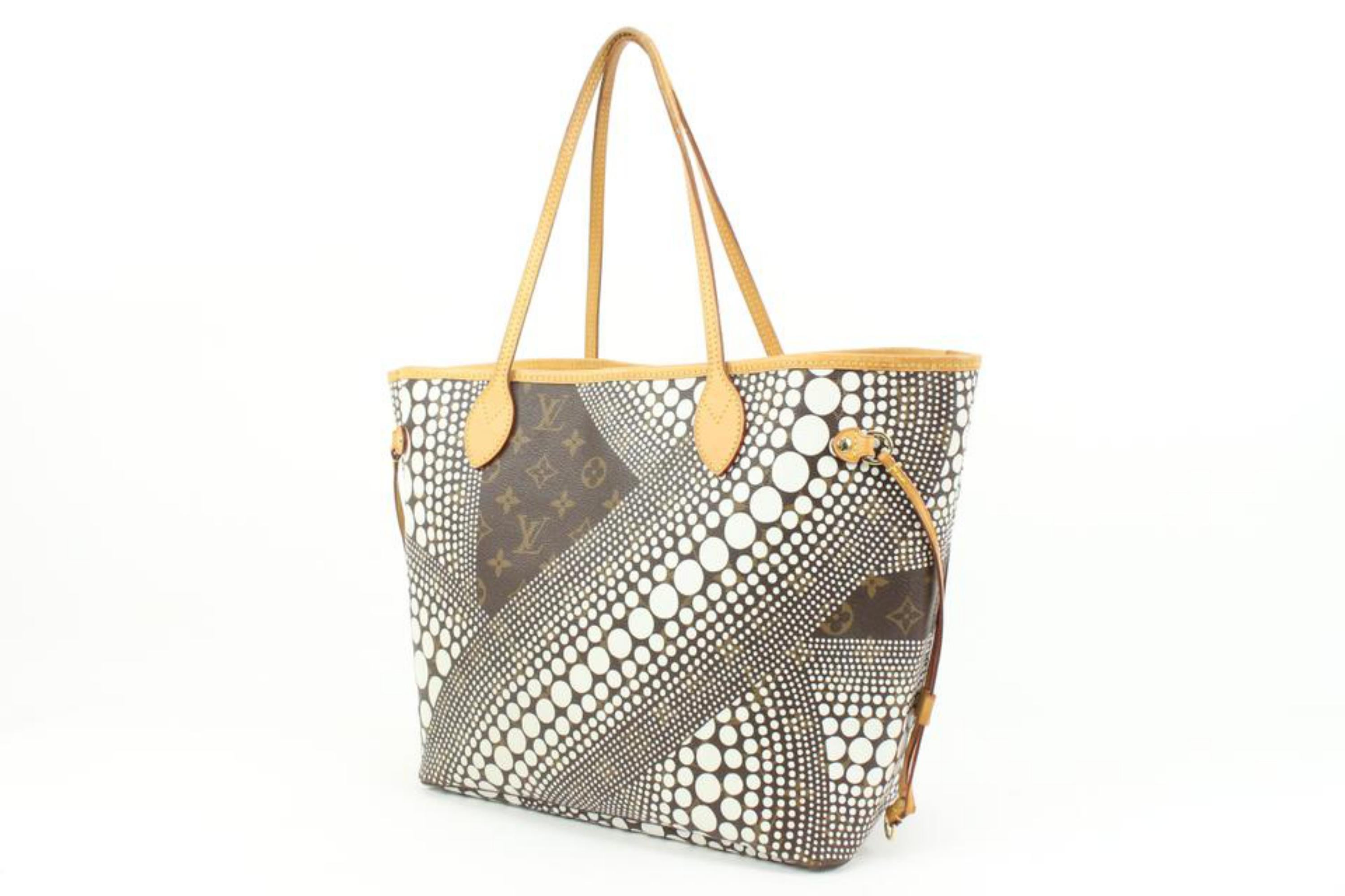 Louis Vuitton Yayoi Kusama Infinity Waves Dots Neverfull MM Tote S331lk48
Date Code/Serial Number: GI4152
Made In: Spain
Measurements: Length:  18