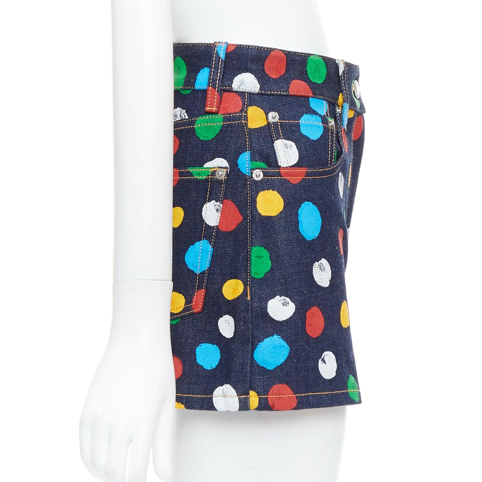 LOUIS VUITTON Yayoi Kusama Painted Dots logo patch denim shorts FR34 XS In Excellent Condition For Sale In Hong Kong, NT