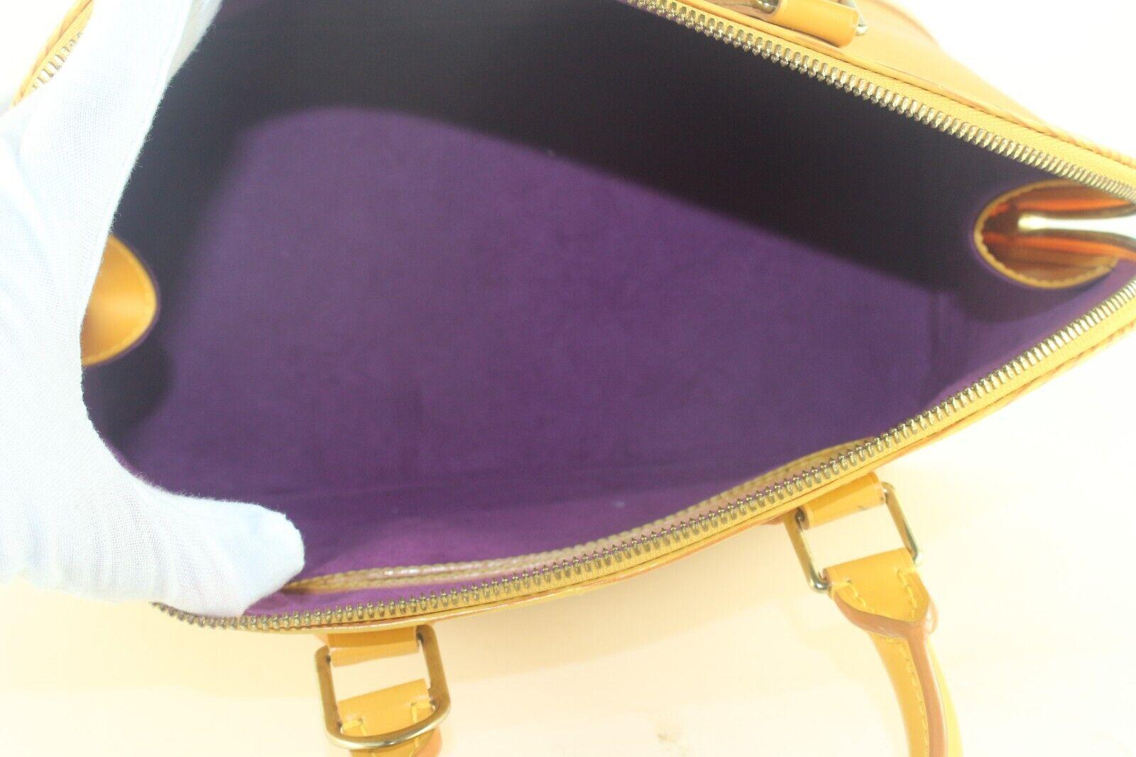 Louis Vuitton Yellow Alma PM Epi Leather 8LV926K For Sale 1