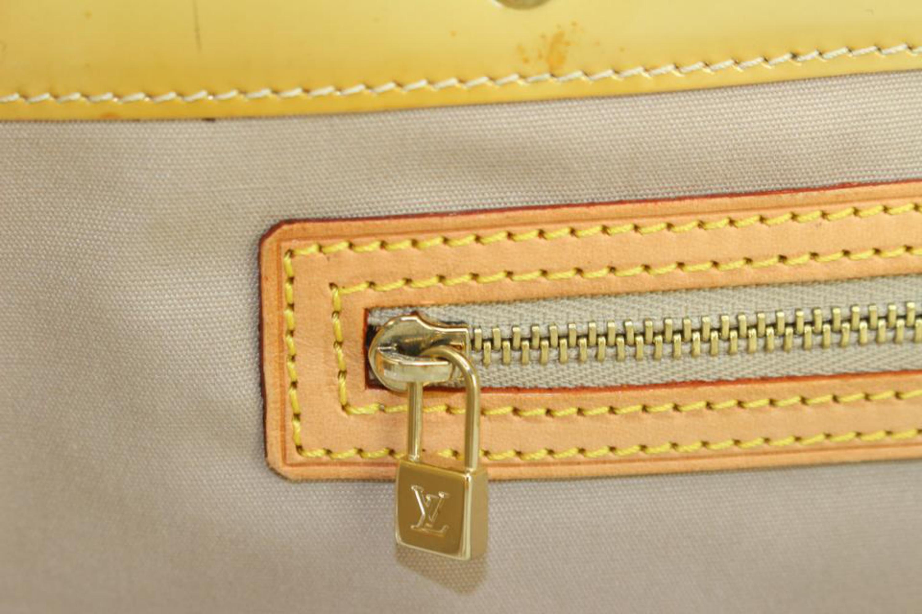 Sac fourre-tout Louis Vuitton jaune-beige Monogram Vernis Reade GM 63lk512s Pour femmes en vente