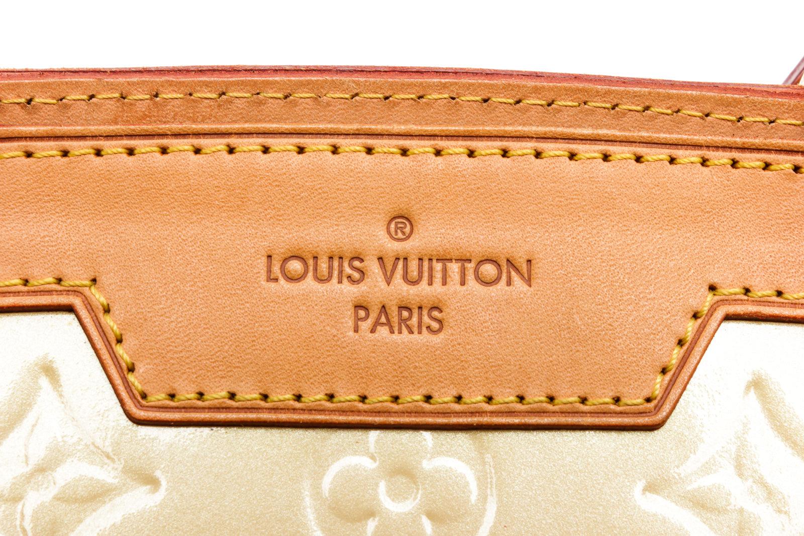 Louis Vuitton Gelbe Brea GM Umhängetasche mit vernisfarbenem Leder, Gold im Angebot 2