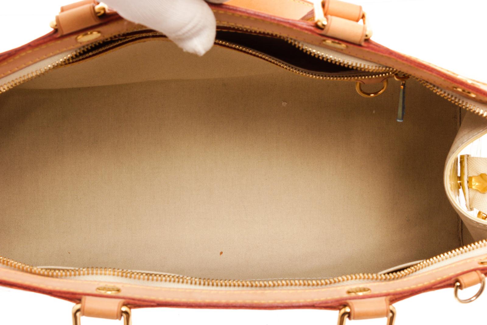 Louis Vuitton Gelbe Brea GM Umhängetasche mit vernisfarbenem Leder, Gold im Angebot 4