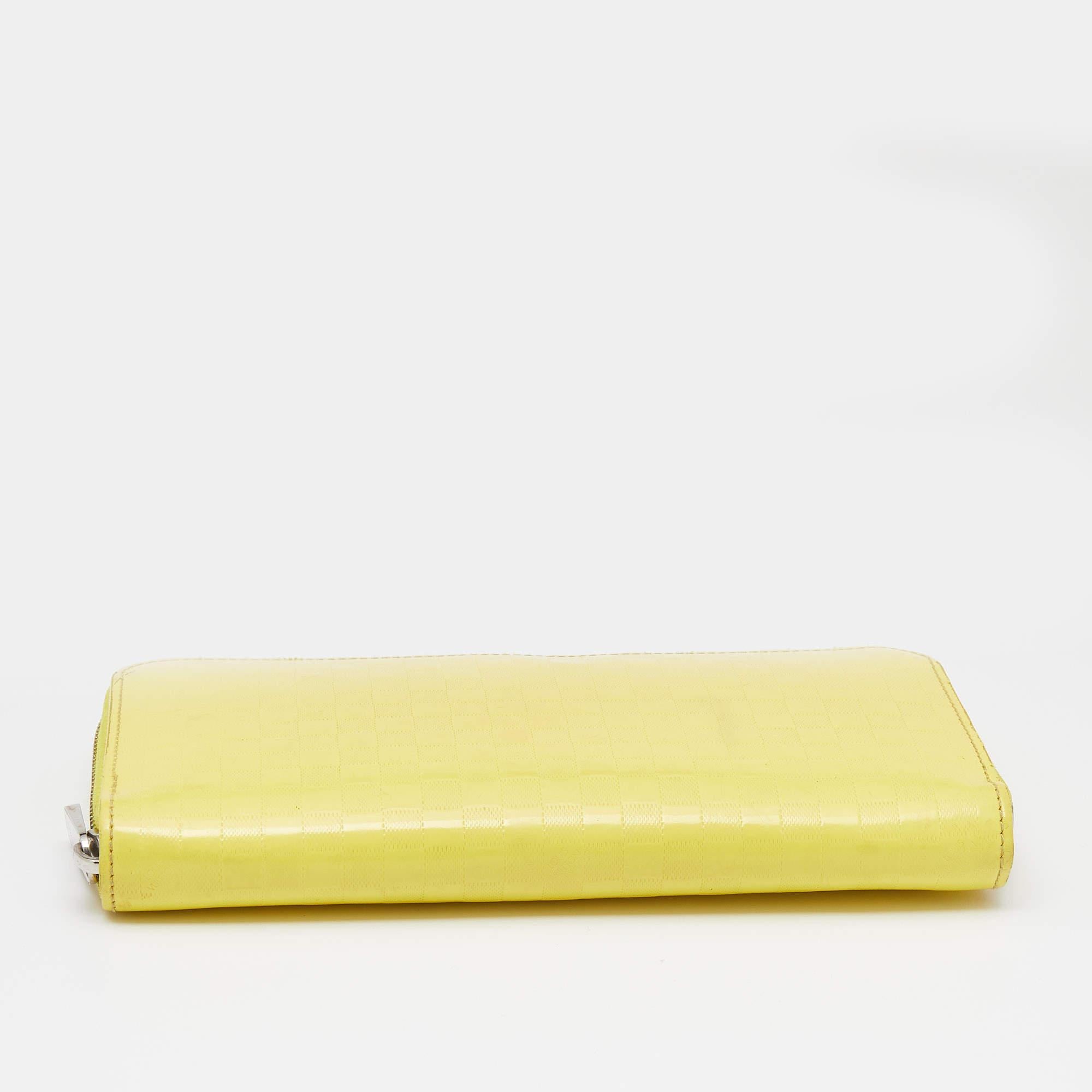 Louis Vuitton Yellow Damier Facette Zippy Wallet For Sale 3