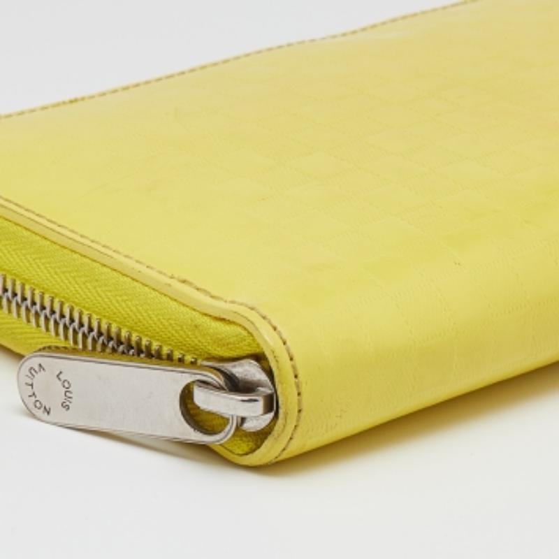 Cartera Zippy Damier Facette Amarilla Louis Vuitton en venta 3