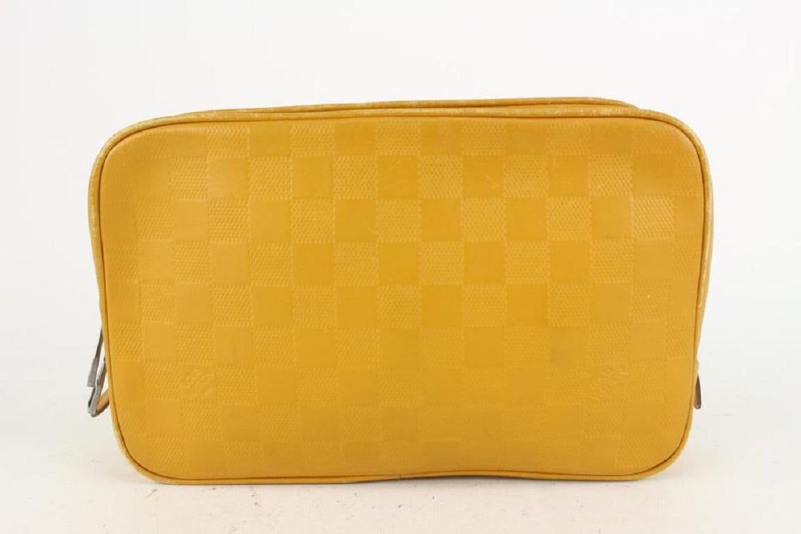 Louis Vuitton pochette de toilette jaune à motif damier Infini GM Trousse 819lv74  en vente 2