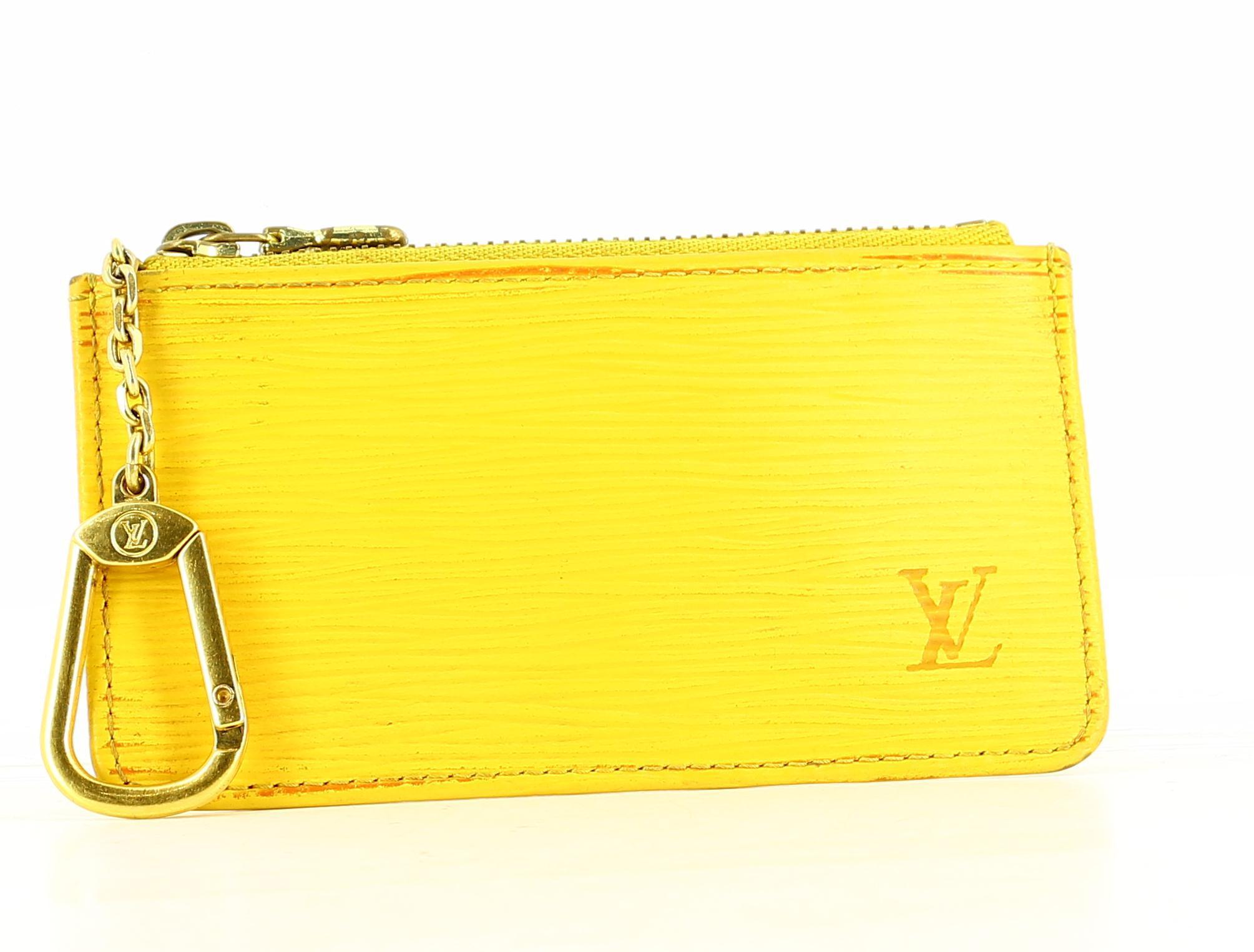 Louis Vuitton Gelb Épi Schlüsselanhänger im Zustand „Gut“ im Angebot in PARIS, FR