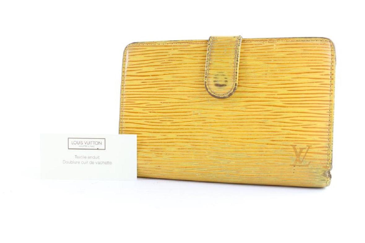 SOLD} Authentic Louis Vuitton kiss lock wallet  Authentic louis vuitton,  Wallet, Louis vuitton wallet