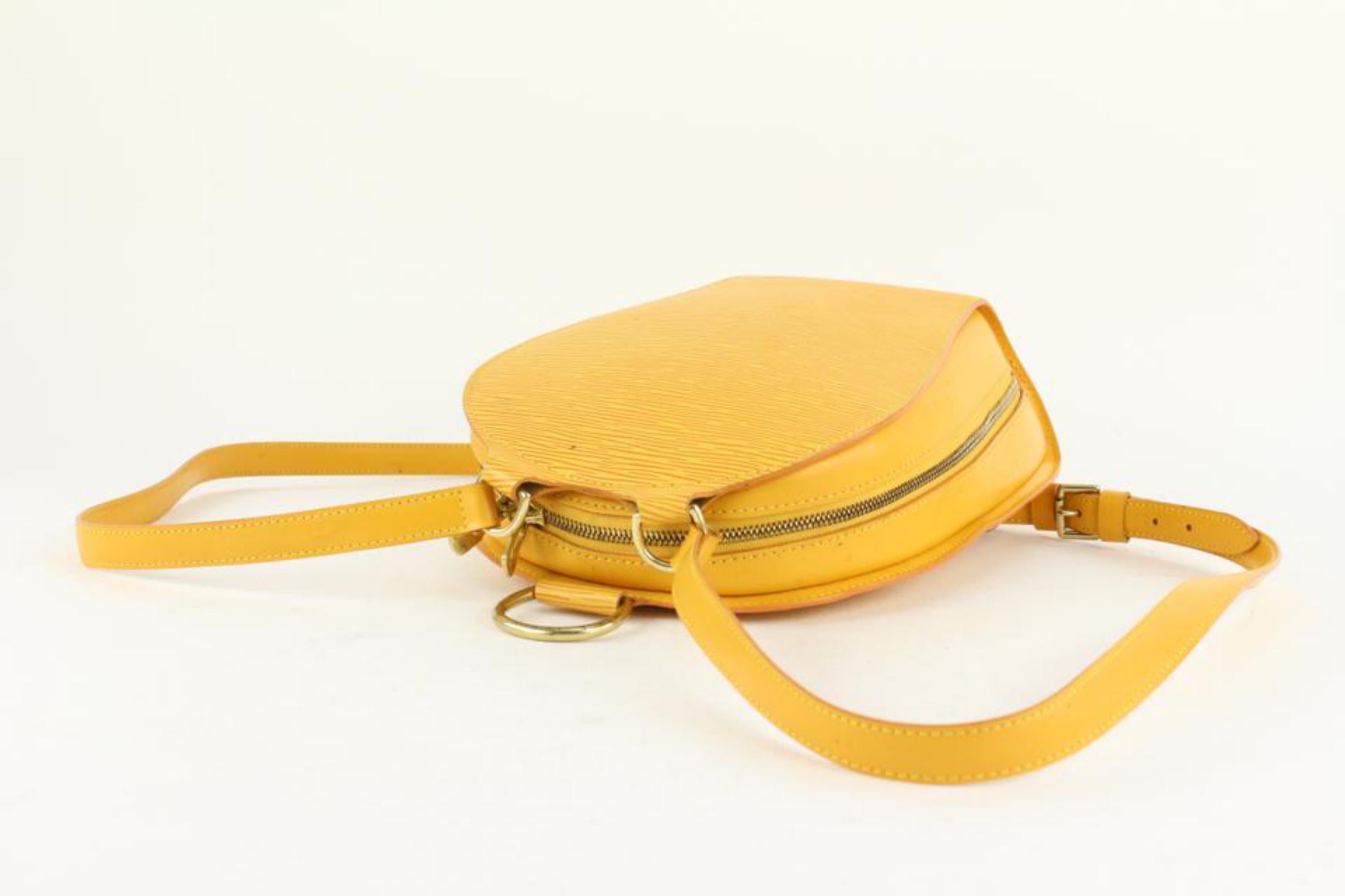 Louis Vuitton sac à dos Mabillon en cuir épi jaune 2lv1106 en vente 2