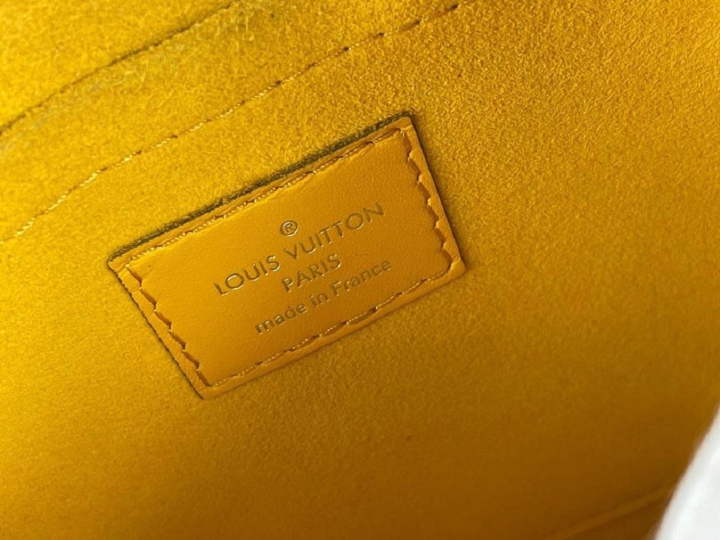 Louis Vuitton Pochette Neverfull en cuir épi jaune avec pochette, 39LVL1125 Bon état - En vente à Dix hills, NY