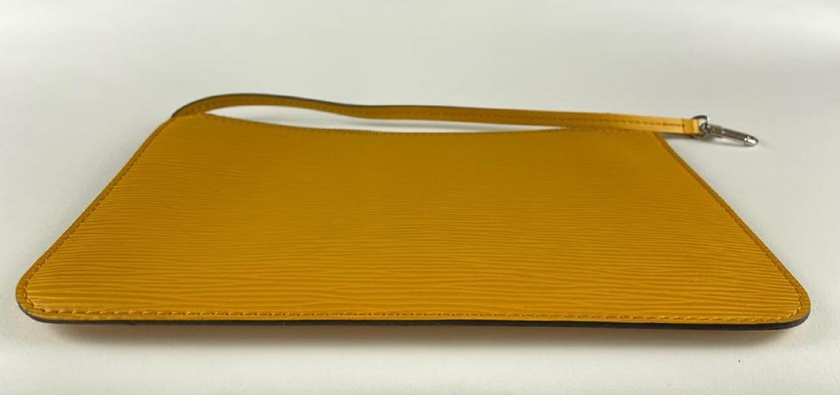 Louis Vuitton Yellow Epi Leather Neverfull Pochette Wristlet Pouch Bag 39LVL1125 For Sale 3