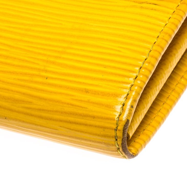 Louis Vuitton Sarah wallet Yellow Leather ref.17538 - Joli Closet