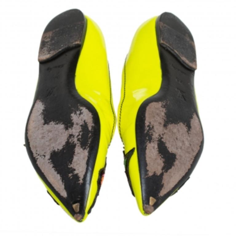 Louis Vuitton Yellow Leather Flower Embellished Pointed Ballet Flats Size 36.5 For Sale 2