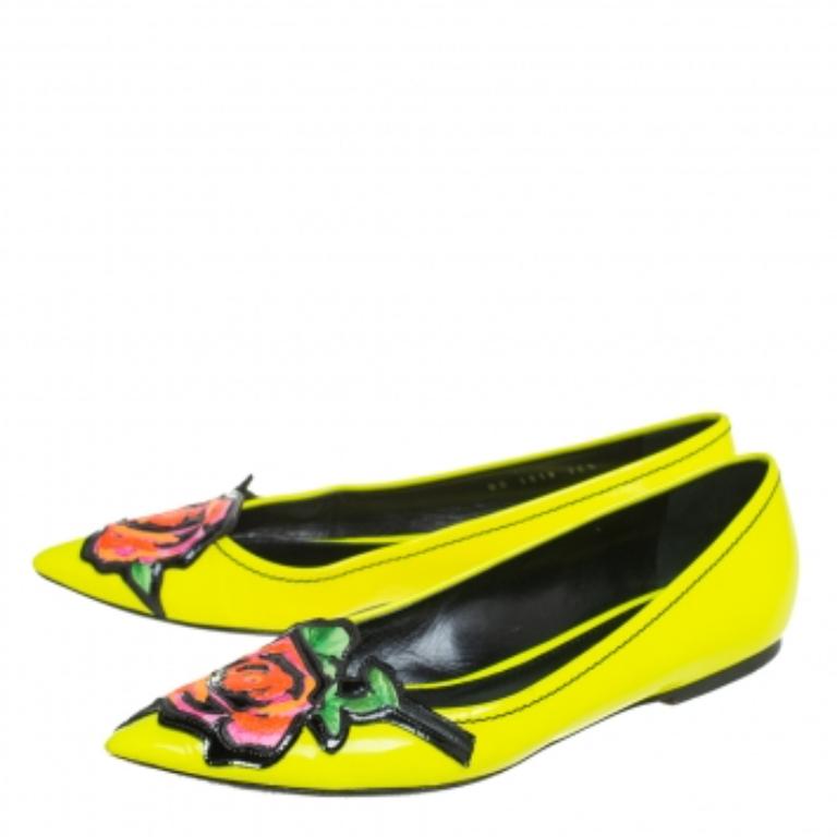 Louis Vuitton Yellow Leather Flower Embellished Pointed Ballet Flats Size 36.5 For Sale 3