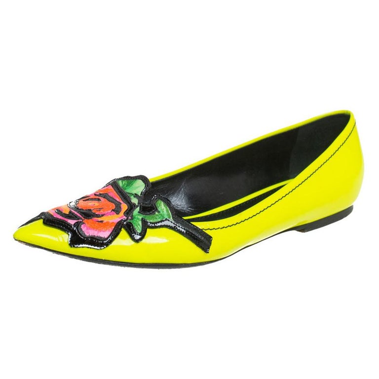 Louis Vuitton Yellow Leather Flower Embellished Pointed Ballet Flats Size  36.5 For Sale at 1stDibs
