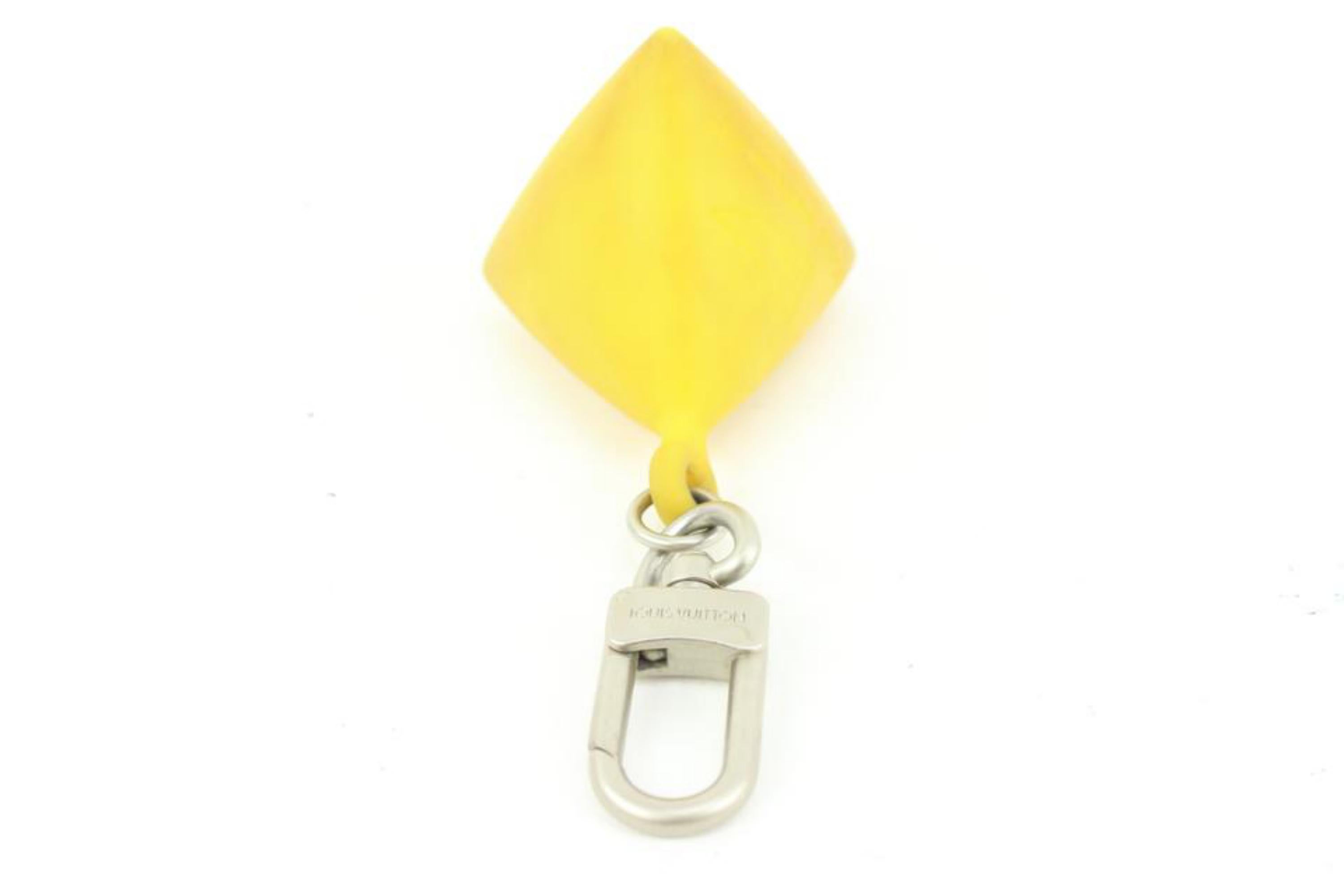 Women's or Men's Louis Vuitton Yellow LV America's Cup Keychain Pendant Bag Charm 83lk422s