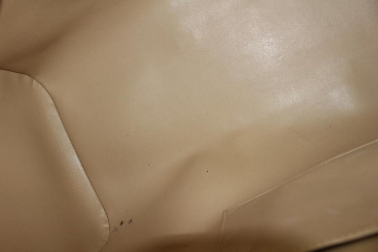 Louis Vuitton Yellow Monogram Vernis Mercer Keepall Duffle Bag 23lz531 –  Bagriculture