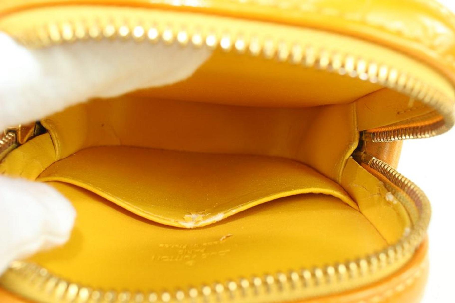 Gelb-Orange Monogrammierte Vernis Christie PM Mini Umhängetasche von Louis Vuitton  Damen im Angebot