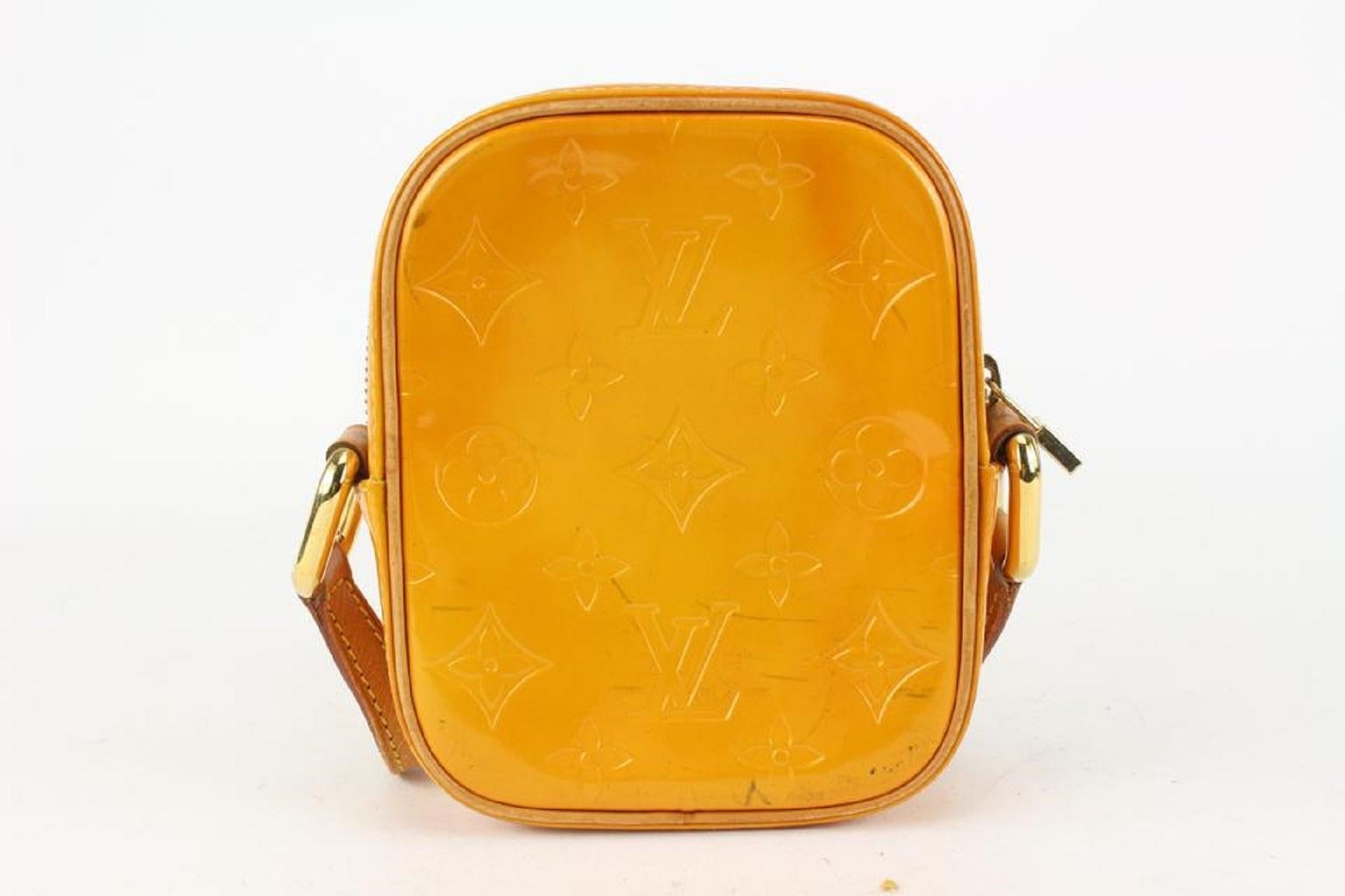 Gelb-Orange Monogrammierte Vernis Christie PM Mini Umhängetasche von Louis Vuitton  im Angebot 4