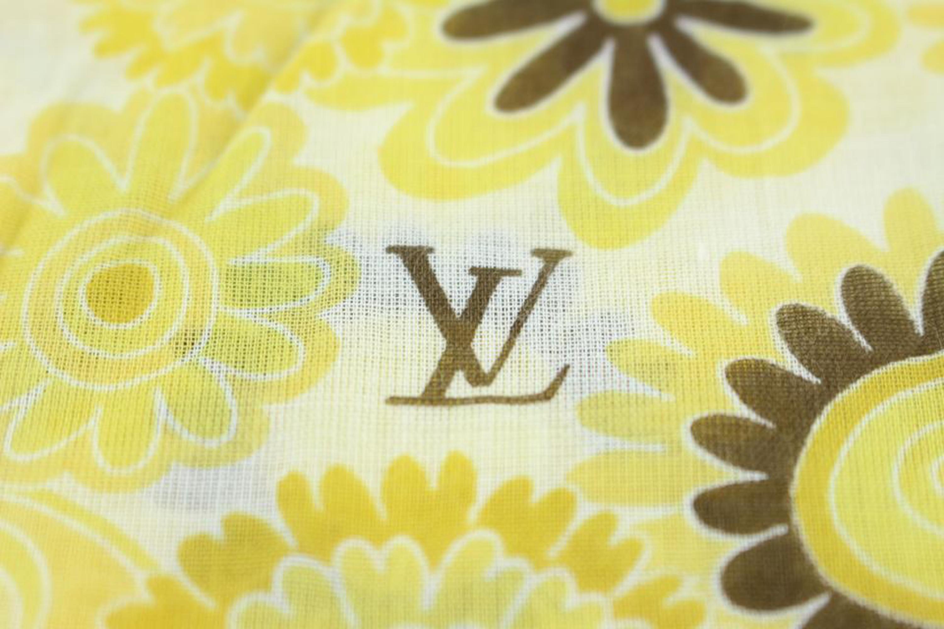 Louis Vuitton Yellow Rare Monogram 10le0110 Scarf/Wrap For Sale 6