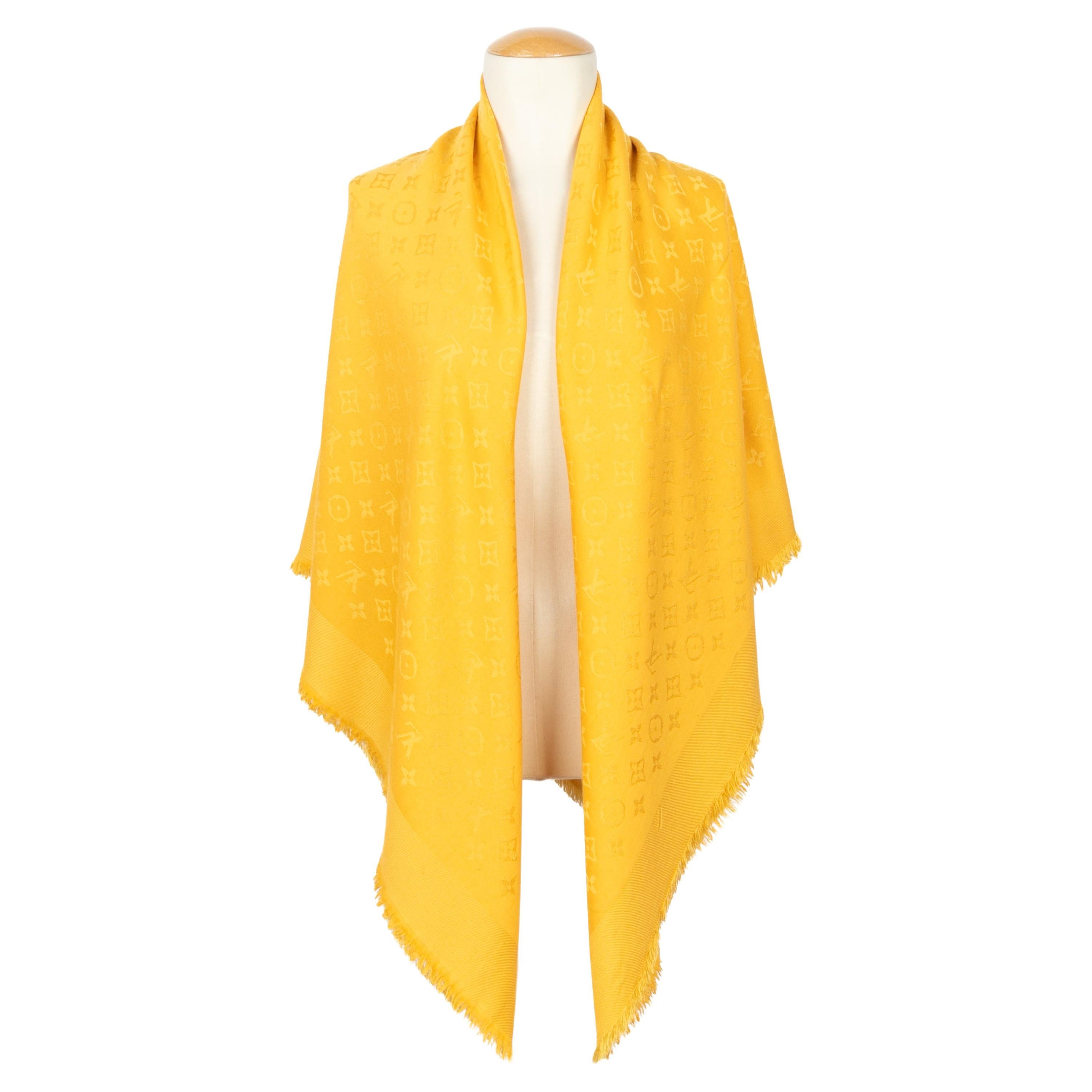 Louis Vuitton yellow shawl For Sale