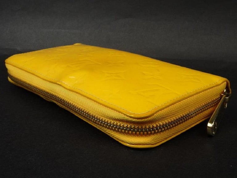 Women's Louis Vuitton Yellow Zippy Jaune Passion Monogram Vernis 216304 Wallet For Sale