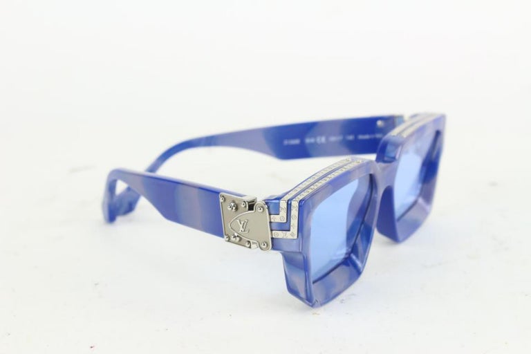 Authentic Louis Vuitton Cup 2000 Semi-Rimless Blue Shield Sunglasses Italy  N3595