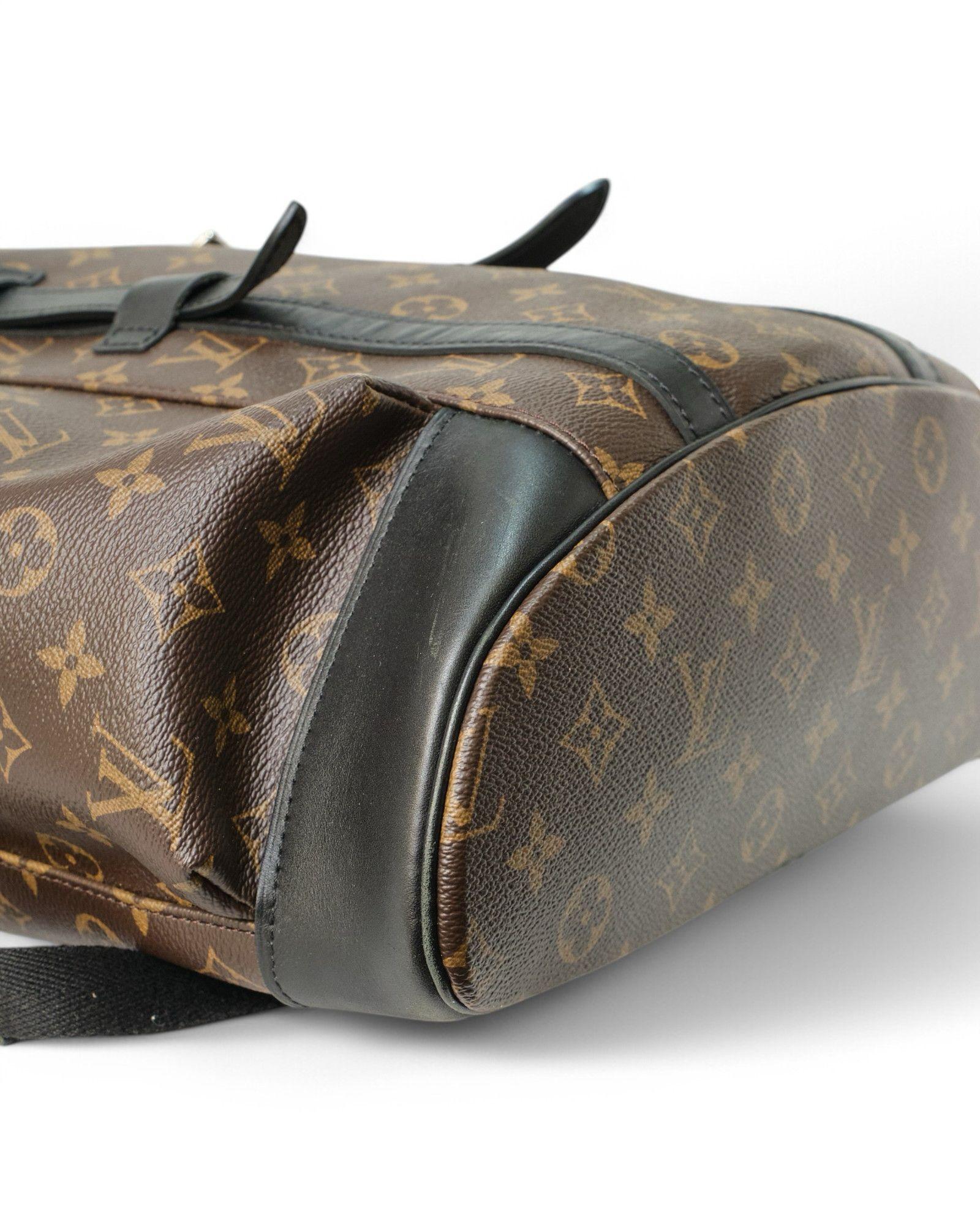 Louis Vuitton Christopher GM Monogram Backpack Noir en vente 3