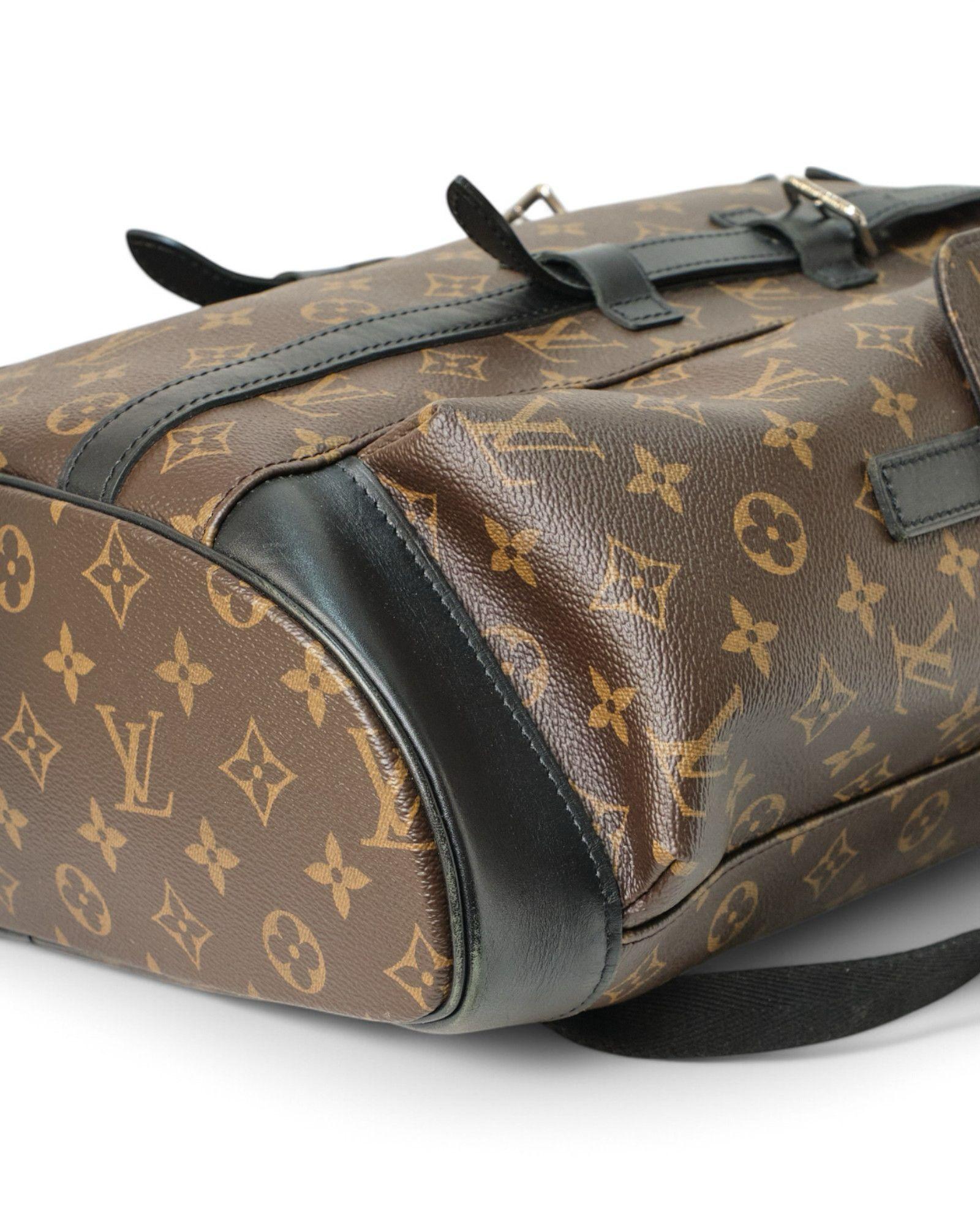 Louis Vuitton Christopher GM Monogram Backpack Noir en vente 4