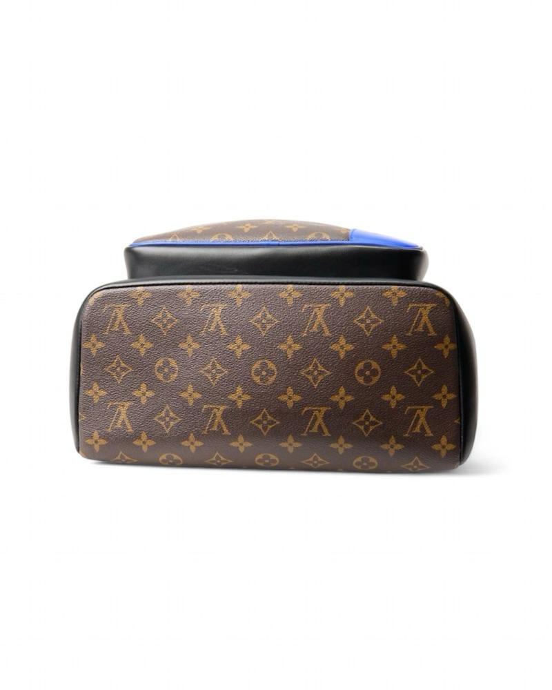 Louis Vuitton Sac à dos Dean Monogram Macassar Blue en vente 2