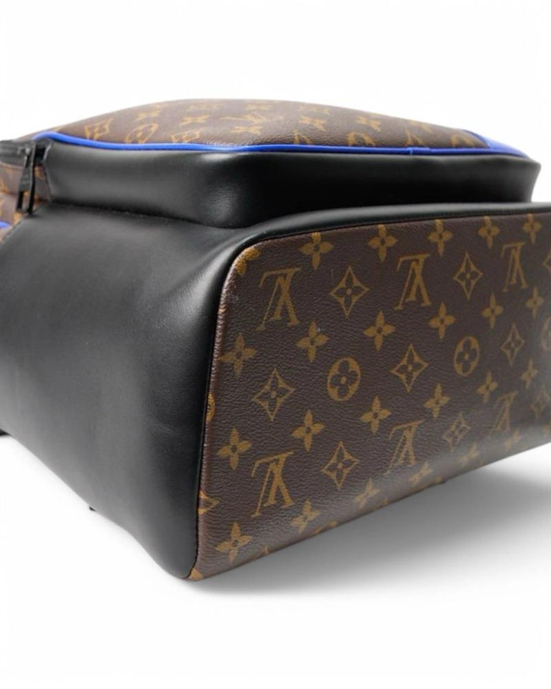 Louis Vuitton Sac à dos Dean Monogram Macassar Blue en vente 3