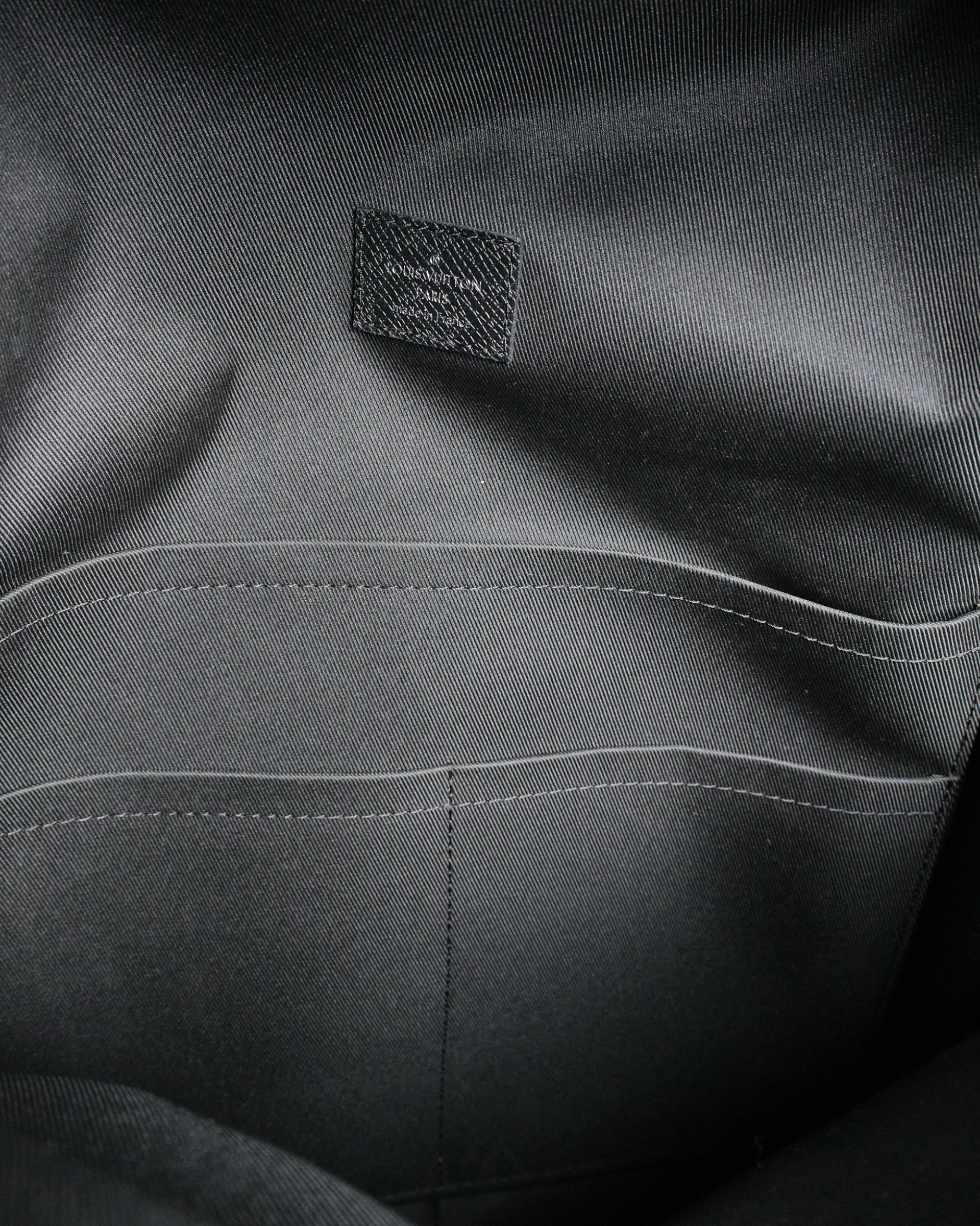 Sac à dos Louis Vuitton Discovery Monogram Eclipse 1