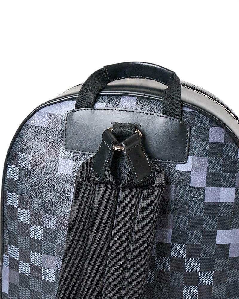 Zaino Louis Vuitton MM Damier Graphite Pixel Nero in vendita 5