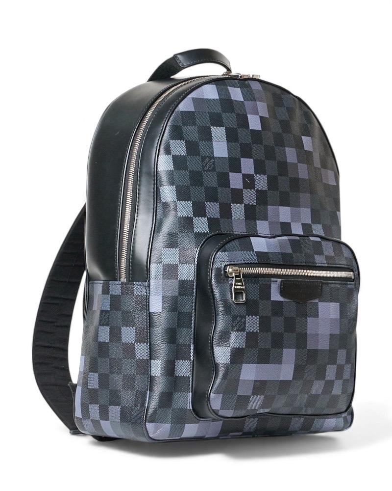 Grigio Zaino Louis Vuitton MM Damier Graphite Pixel Nero in vendita