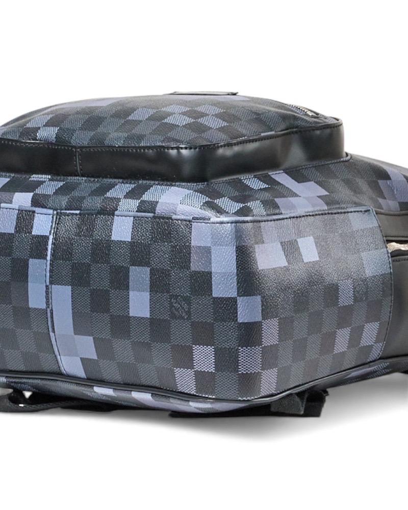Zaino Louis Vuitton MM Damier Graphite Pixel Nero in vendita 3