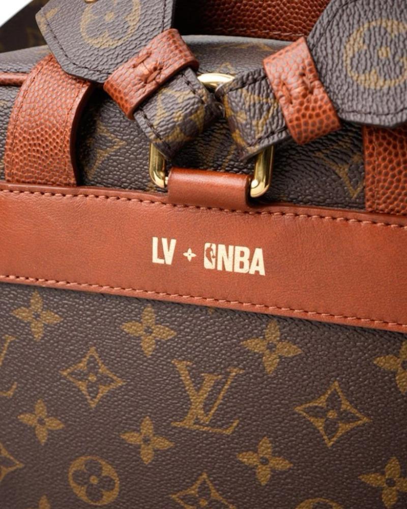 Louis Vuitton Legacy Shoes Box Monogram Backpack en vente 6
