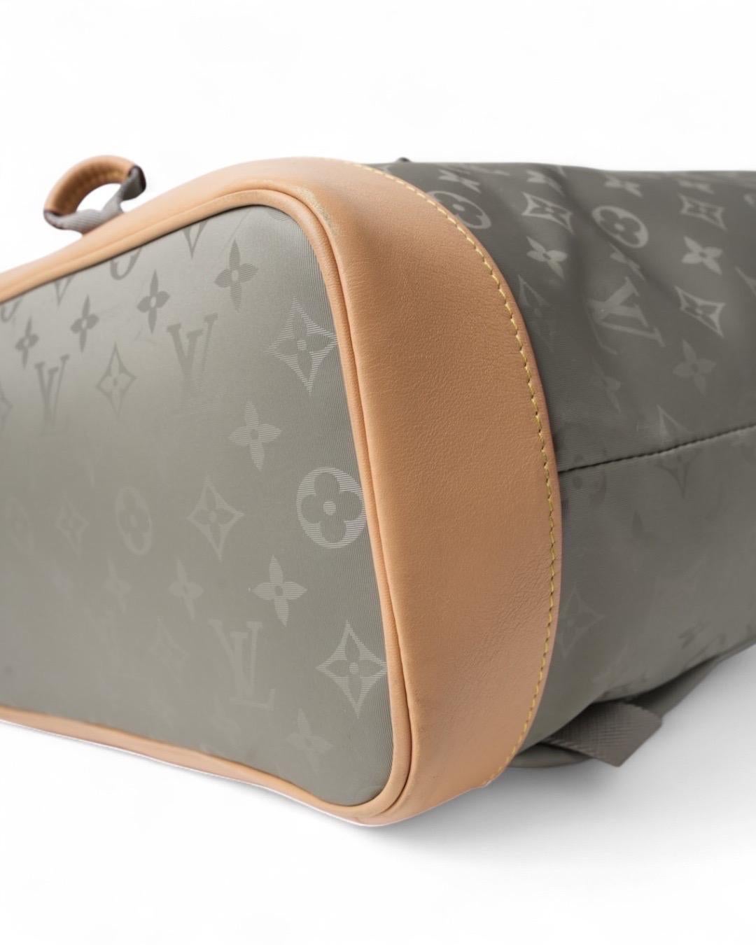 Louis Vuitton Zaino Tote GM Monogram Titanium For Sale 7