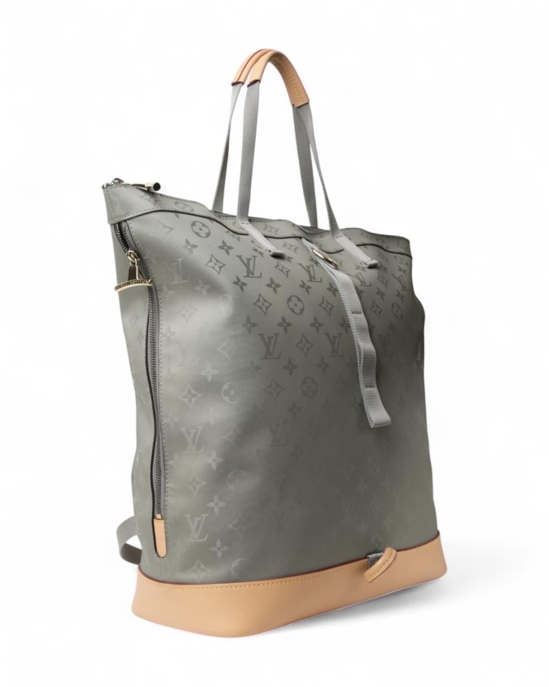Louis Vuitton Zaino Tote GM Monogram Titanium In Good Condition For Sale In Torre Del Greco, IT