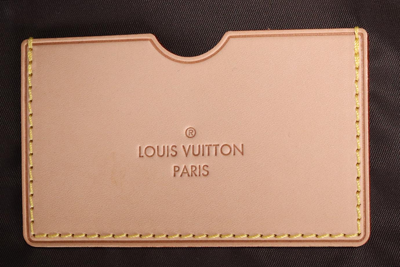 Louis Vuitton Zephyr 70 Monogramm beschichtetes Segeltuch- und Lederanzug aus Segeltuch und Leder im Angebot 4