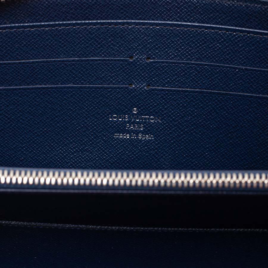 lv wallet blue inside