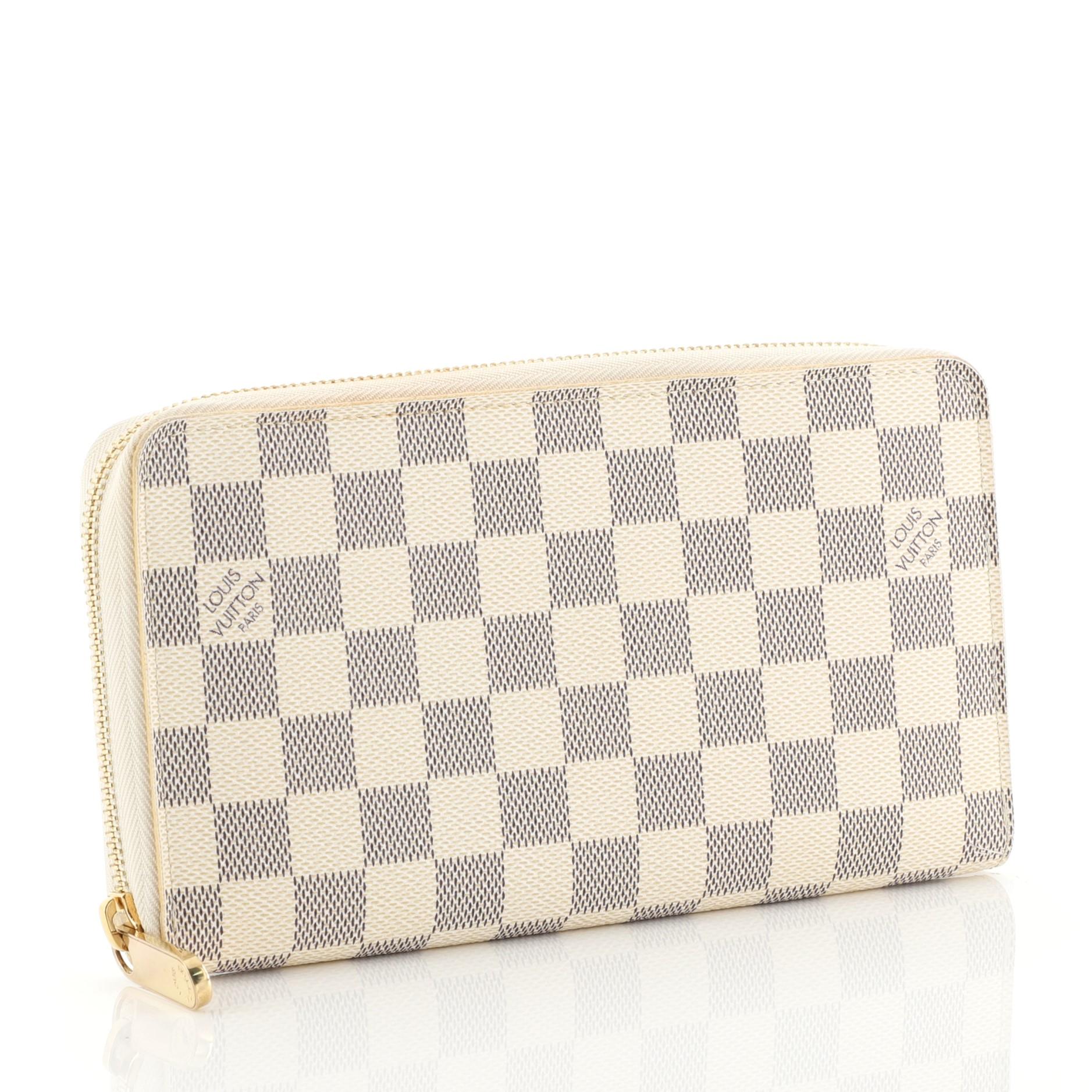 Beige Louis Vuitton Zippy Organizer Damier